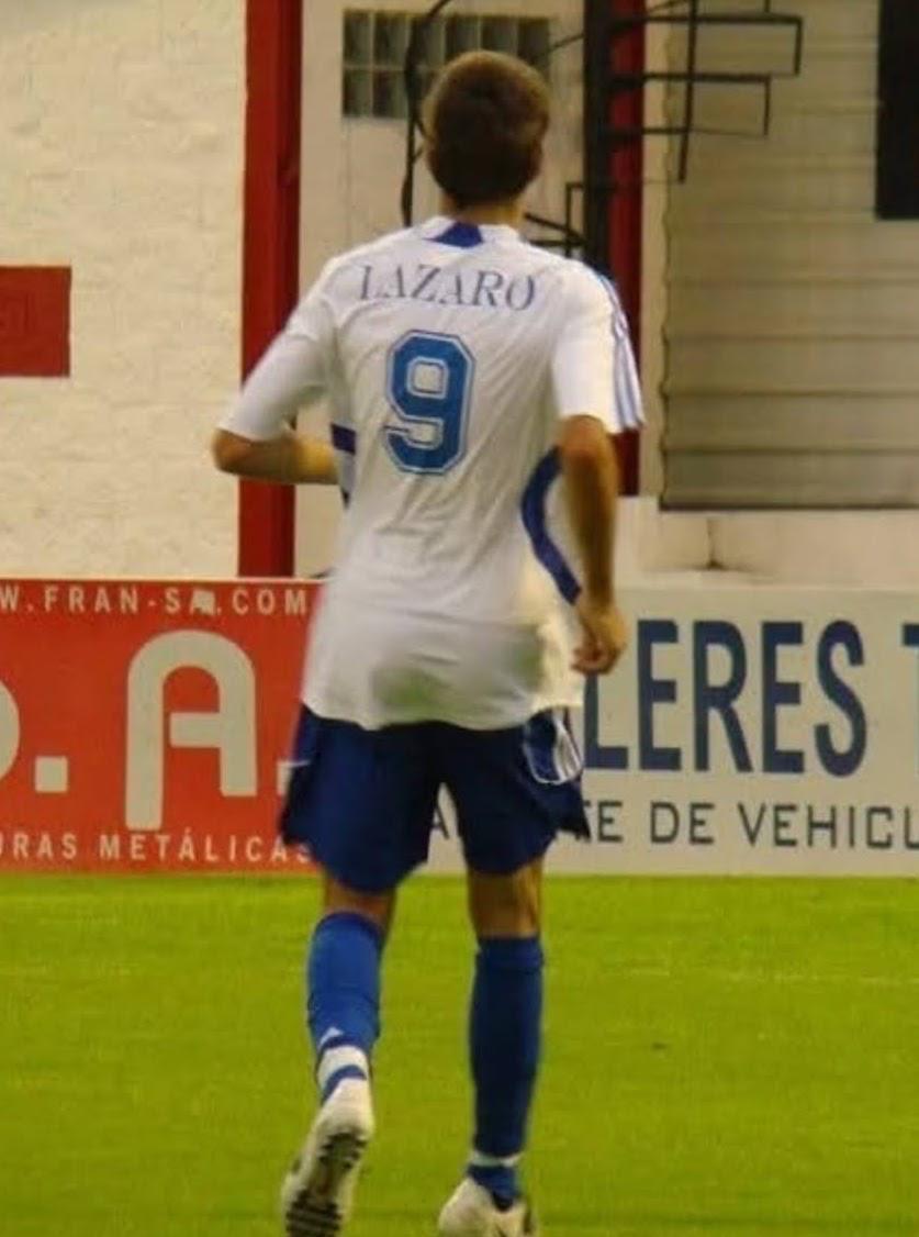 Lázaro Hernández, máximo goleador histórico del Atlético Candeleda, durante la etapa en Regional Preferente